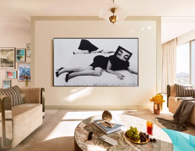 Samsung-TVs-and-Displays-Samsung-Art-TV-Samsung-Art-Store-Art-Basel-in-Basel_main3